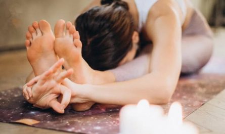21 Significados Espirituais de Sonhar com Yoga