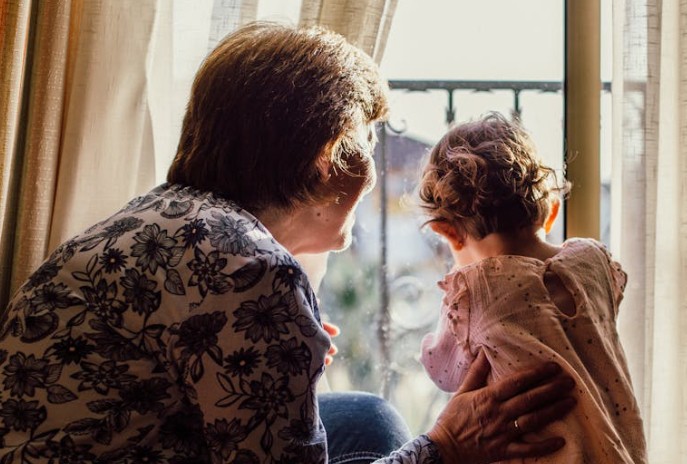 38 Significados Espirituais de Sonhar com a avó falecida