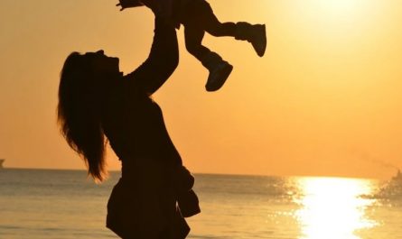 38 Significados Espirituais de Sonhar com a mãe falecida