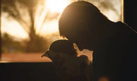 54 Significados Espirituais de Sonhar com o pai falecido