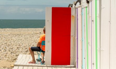 24 Significados Espirituais de Sonhar em bater numa porta