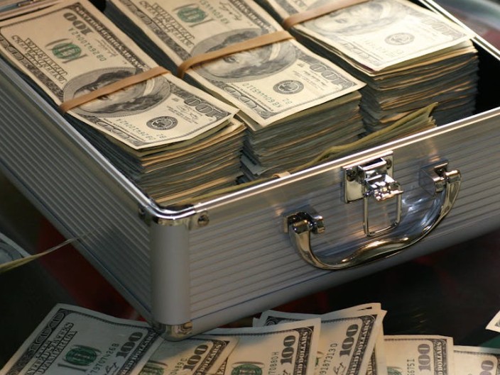 20 Significados Espirituais de Sonhar com um assalto a banco