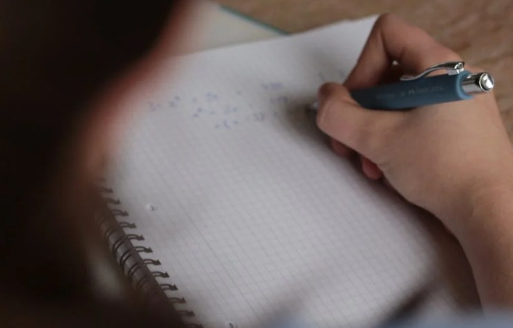 22 Significados Espirituais de Sonhar em reprovar em um exame