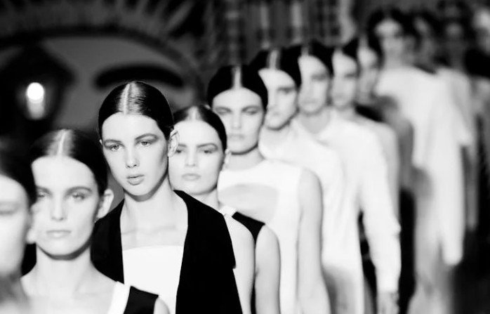 39 Significados Espirituais de Sonhar com Filas