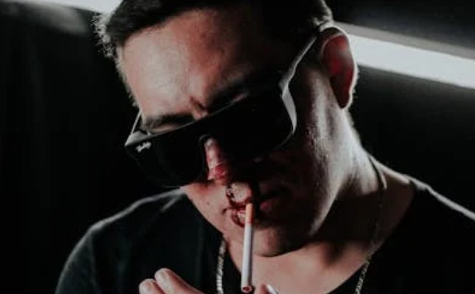 28 Significados Espirituais de Sonhar com Sangramentos nasais