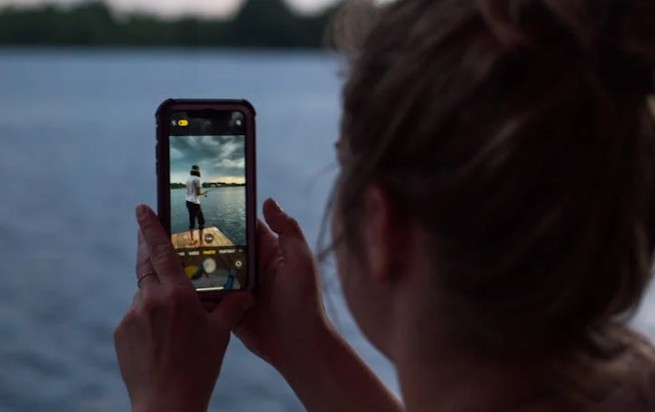 30 significados espirituais de sonhar com celular