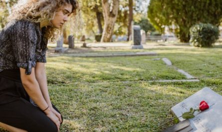 23 significados simbólicos de sonhar com aborto espontâneo