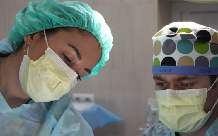 34 Significados Simbólicos de Sonhar com um Médico