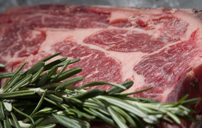 29 significados simbólicos de sonhar com carne de vaca