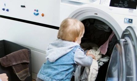 30 Significados Simbólicos de Sonhar com Máquinas de Lavar