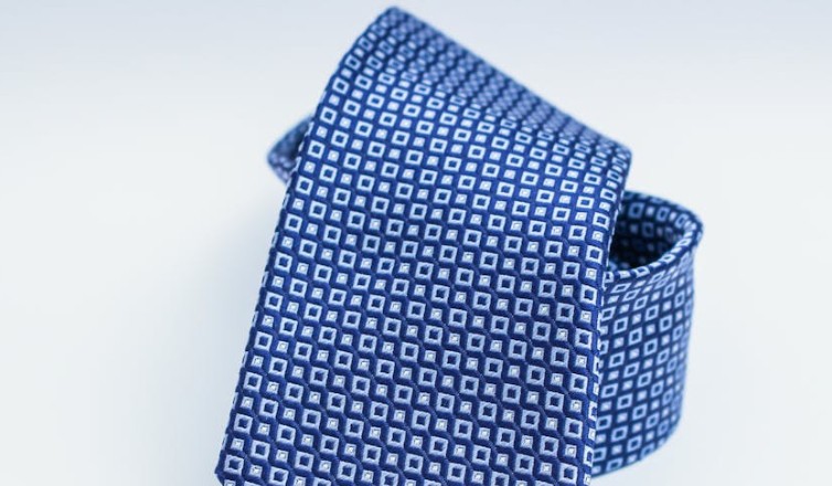 52 Significados Simbólicos de Sonhos com Gravatas