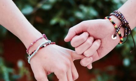 43 Significados Simbólicos de Sonhar com Pulseiras