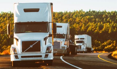 38 Significados Simbólicos de Sonhar com Camiões