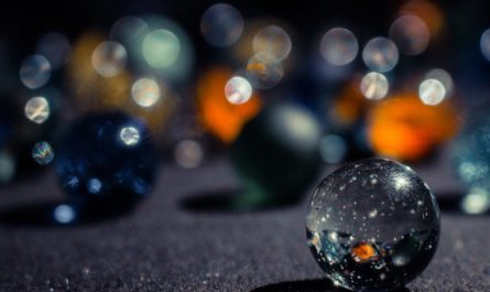 38 Significados Simbólicos de Sonhar com Bolinhas de Gude