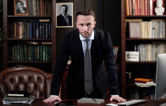 29 Significados Simbólicos de Sonhar com Políticos