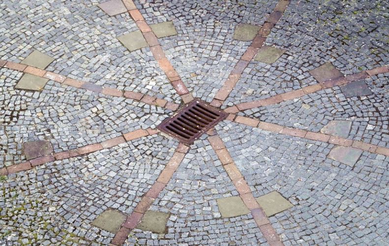 11 Significados de Sonhar com Esgotos