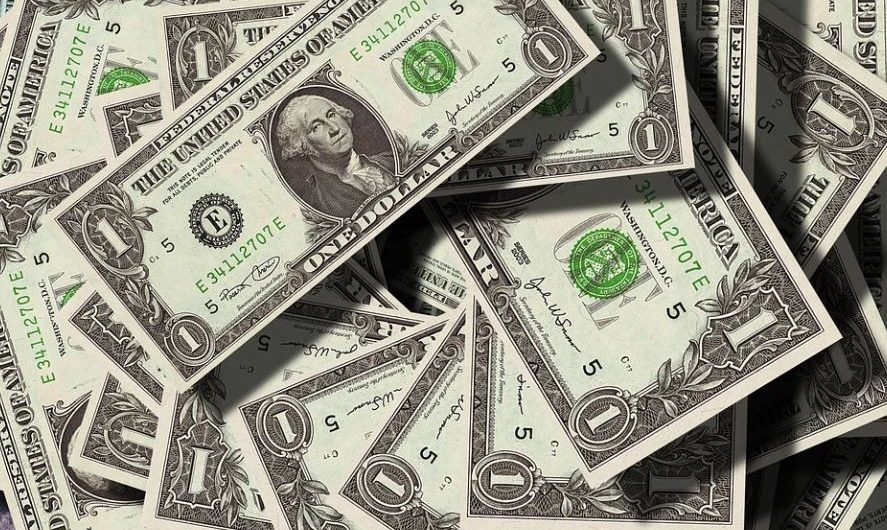 10 Significados de Sonhar com Dinheiro Falso
