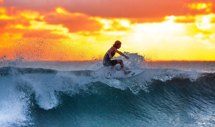 8 Significados de Sonhar com Surf