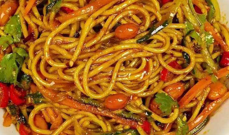 16 Significados de Sonhar com Noodles Mistos