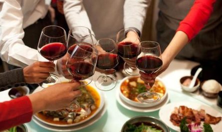 22 Significados dos Sonhos sobre Beber Álcool